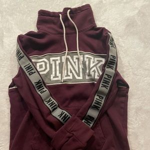 Maroon gray and white sweatshirt turtleneck